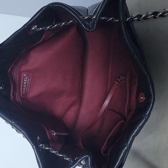 Chanel classic tote in black caviar leather - Picture 7 of 9